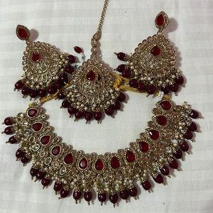 Maroon choker with earrings and tikli